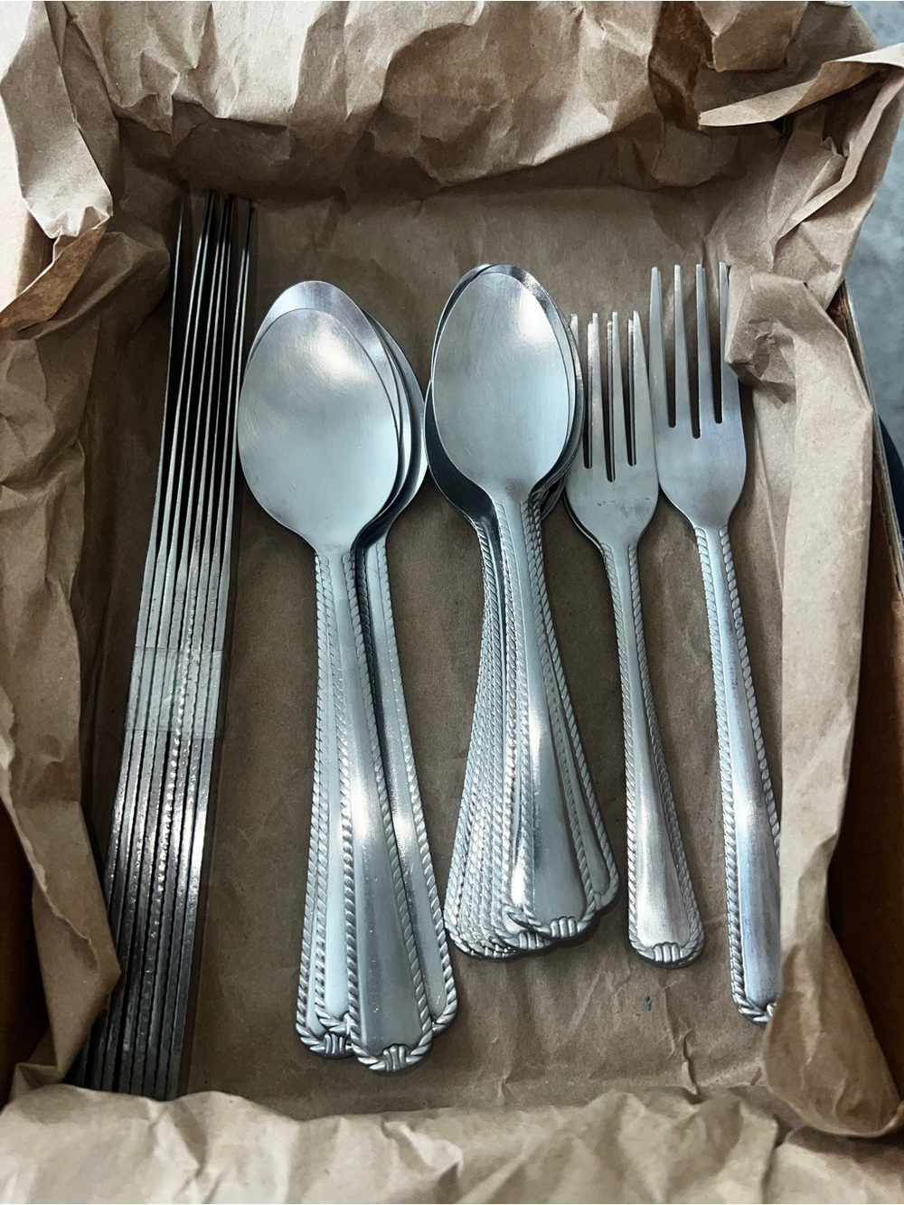 Cambridge Stainless Steel 32-pc Flatware